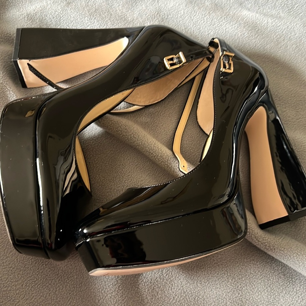 Jessica  Simpson heels